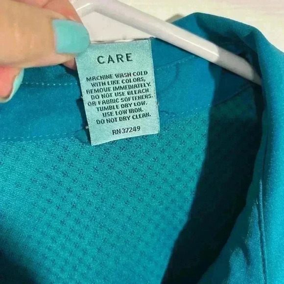 REI Sahara Long Sleeve Shirt. Teal, Size Large. Tons of pockets, vented back. - Picture 12 of 16